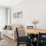 Prestigious With Terrace And Parking Close To The Airport By Renters Prestige Apartment *