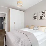 Prestigious With Terrace And Parking Close To The Airport By Renters Prestige Apartment *