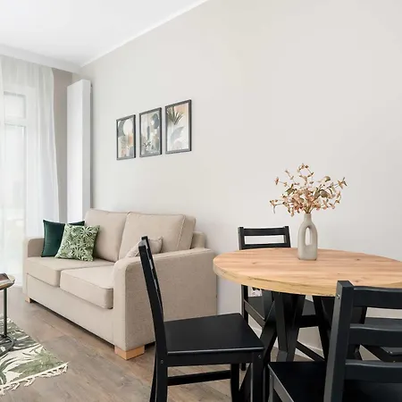 Prestigious With Terrace And Parking Close To The Airport By Renters Prestige Daire *