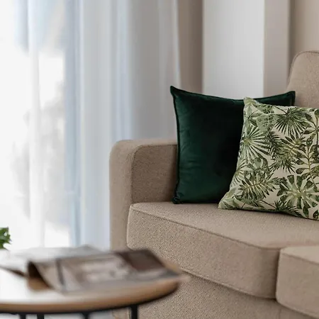 Prestigious With Terrace And Parking Close To The Airport By Renters Prestige Poznan