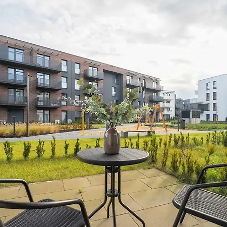 Prestigious With Terrace And Parking Close To The Airport By Renters Prestige Daire *