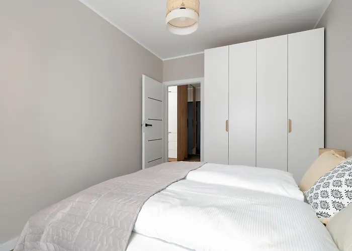 Prestigious With Terrace And Parking Close To The Airport By Renters Prestige Apartman *